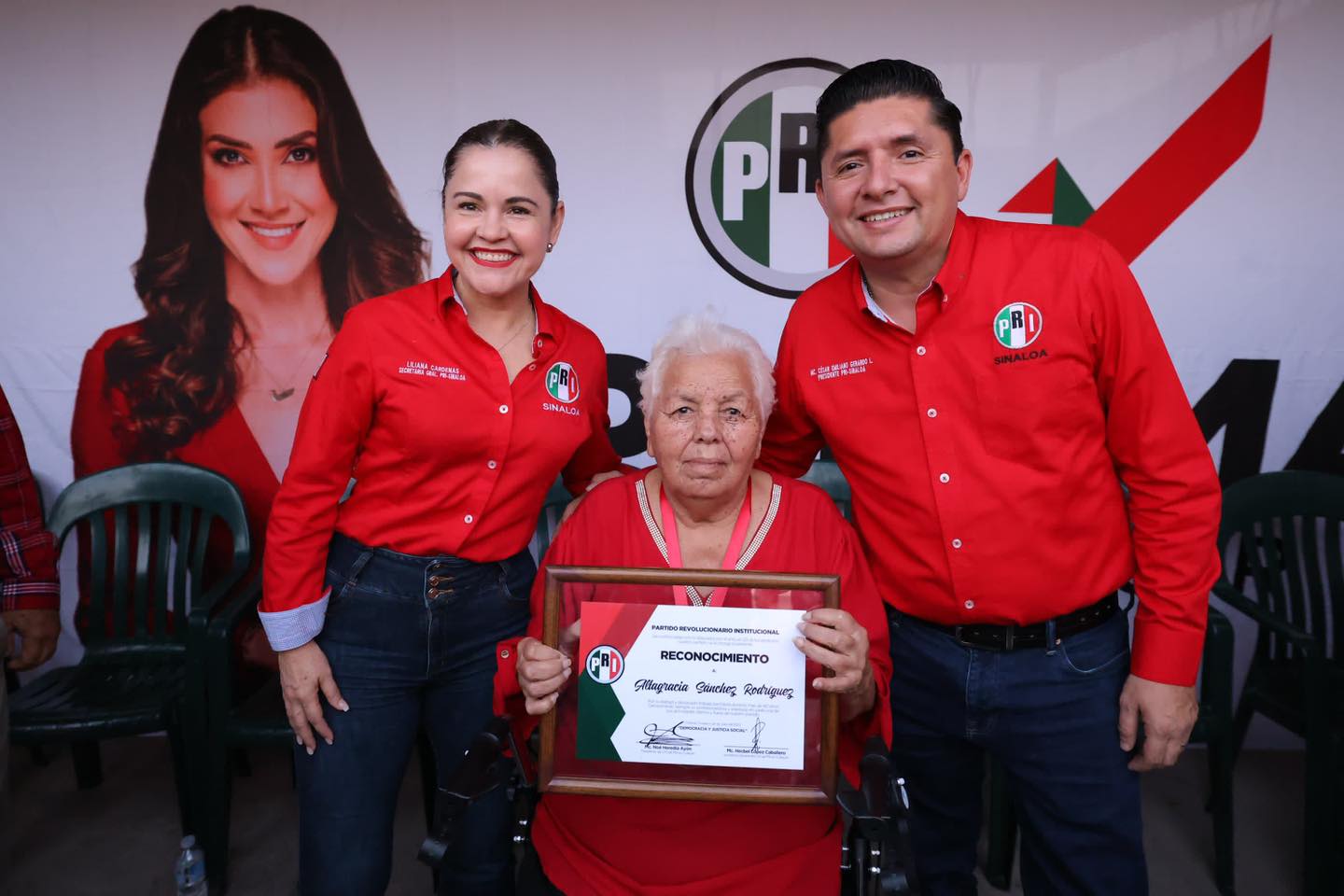 
								Reconocimiento en Culiacán a la trayectoria priísta de 40 años de nuestra líderesa Altagracia Sánchez
								