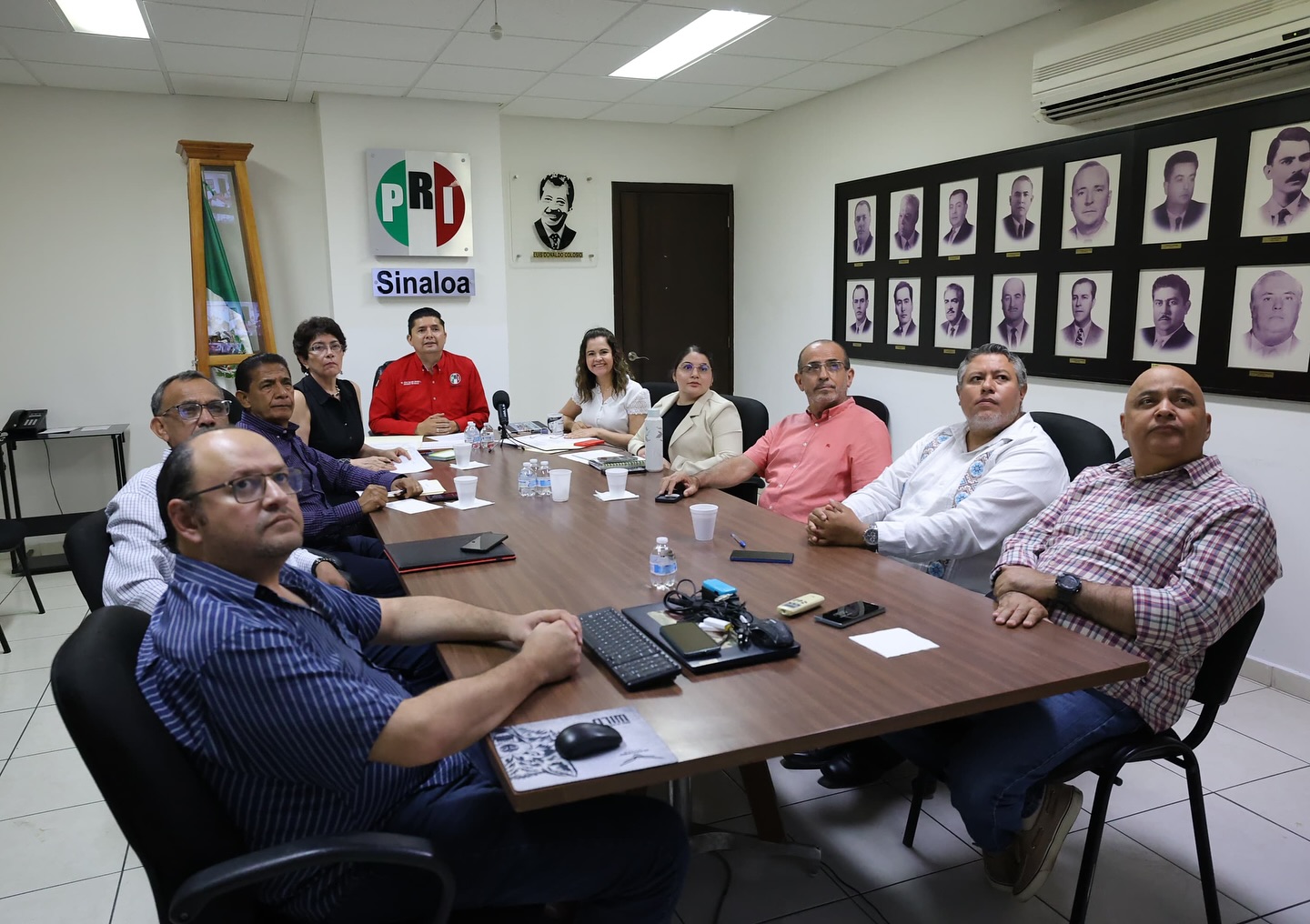 

Nuestra dirigencia sostuvo una reunión de trabajo con el secretario de Afiliación y Registro Partidario, así como con el secretario de Organización del CEN del PRI.

