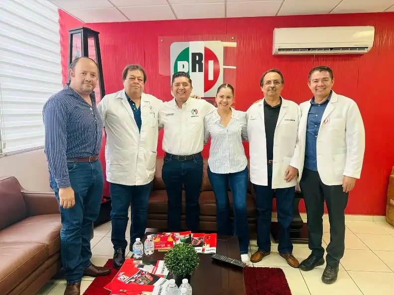 

La dirigencia estatal sostuvo una reunión de trabajo con profesionales de la salud de la Universidad de Durango, donde se acordó la próxima firma de un convenio de colaboración.

