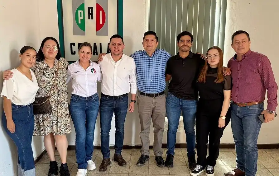 

Nuestra dirigencia estatal sostuvo una reunión en el Comité Municipal de Cosalá, donde se reafirmó nuestro compromiso con las familias del municipio.

