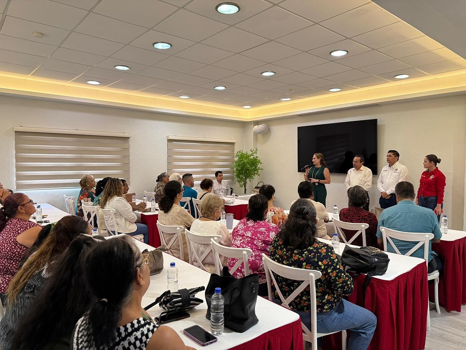 

Atendimos la invitación de nuestra amiga regidora Maribel Chollet a un encuentro entre amigos en Mazatlán, donde compartimos ideas y coincidimos en seguir trabajando por un mejor futuro para nuestro municipio y nuestro estado. 🇲🇽✨

